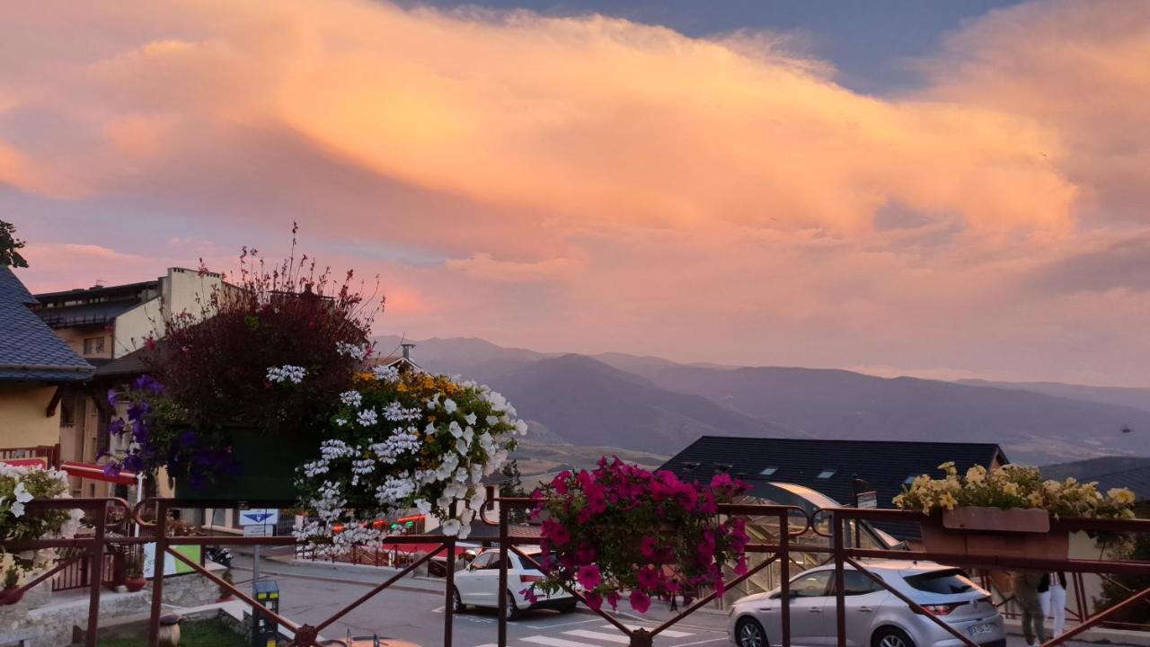Apt Cosy, 4 Pers, Plein Centre Ville, Parking Offert Font-Romeu-Odeillo-Via Eksteriør bilde